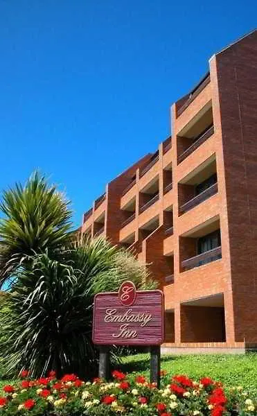 The Embassy Inn Victoria Hotel